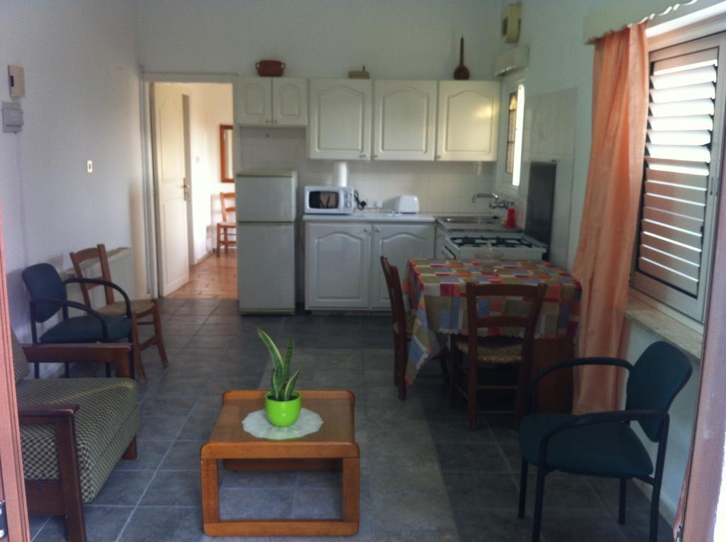 Valentinos House Villa Paphos Habitación foto